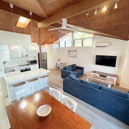 The Villas - Hervey Bay - 2 Separate Villas Urangan Eksteriør bilde