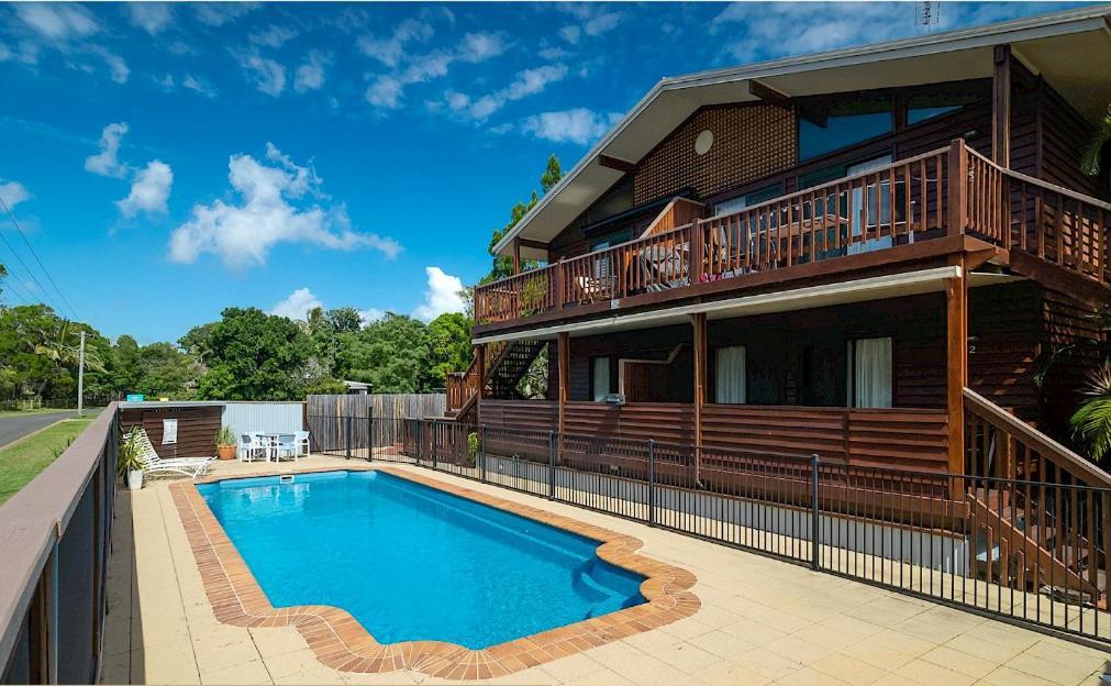 The Villas - Hervey Bay - 2 Separate Villas Urangan Eksteriør bilde